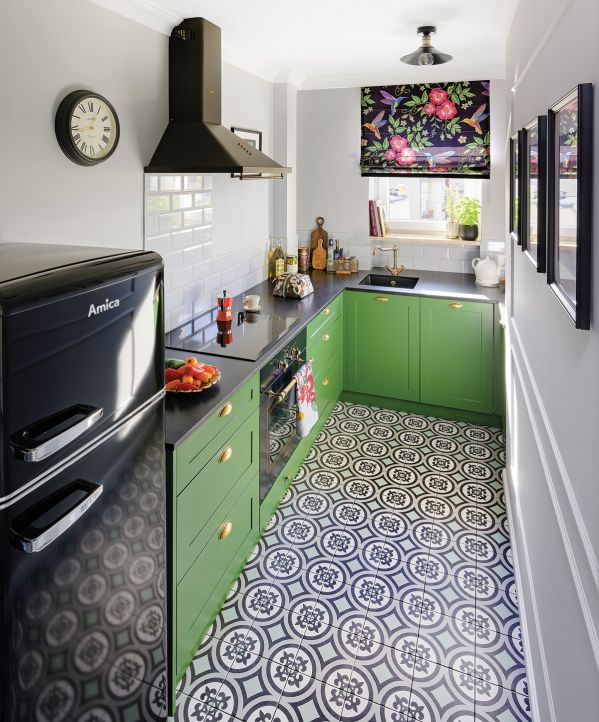 kolorowe mieszkanie w bloku