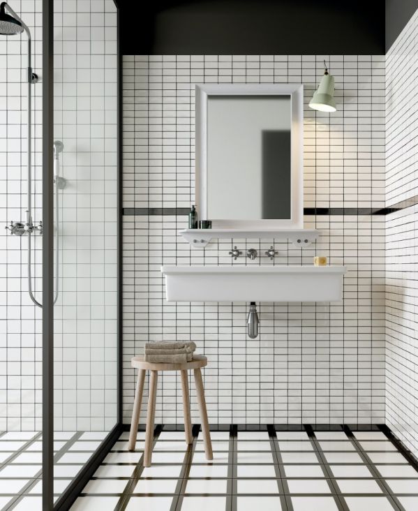 łazienka z czarnymi dodatkami