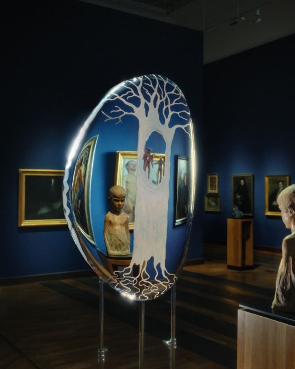 Lustra Oskara Zięty na aukcji stowarzyszenia Przyjaciele Muzeum Narodowego w Warszawie