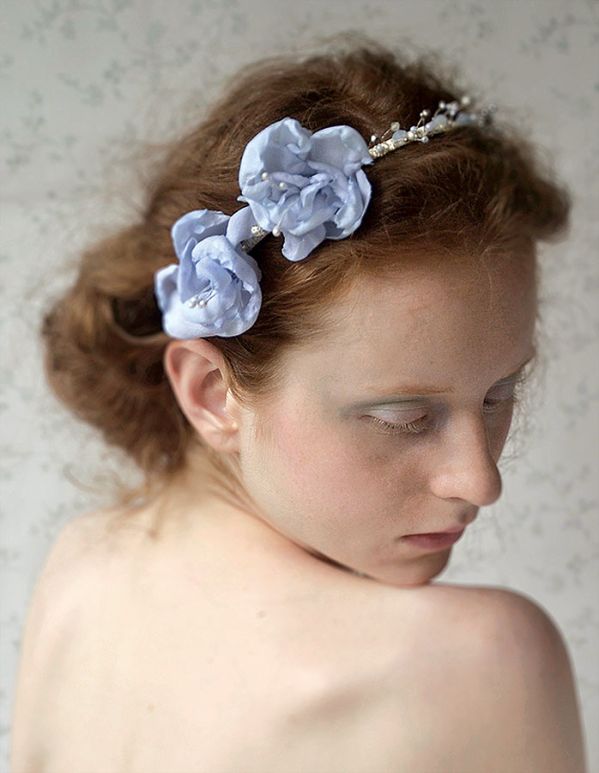 Oprócz jedwabiu Łucja Zając wybiera też koronki, tiule, czasem szlachetną bawełnę.