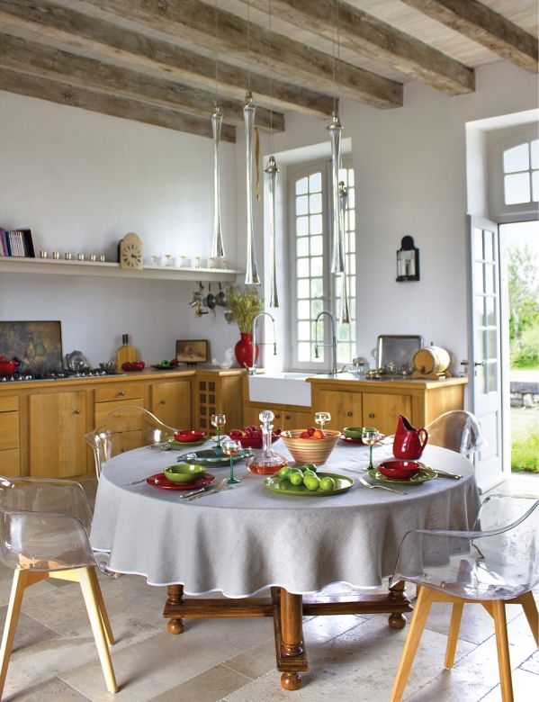 odrestaurowany dom z kamienia wapiennego