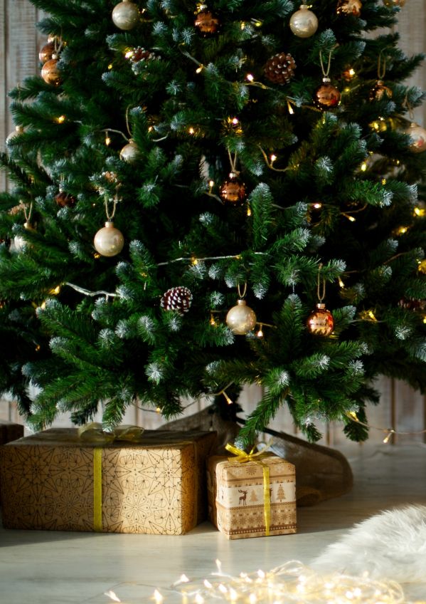 jak przechowywać sztuczną choinkę żeby służyła przez wiele sezonów