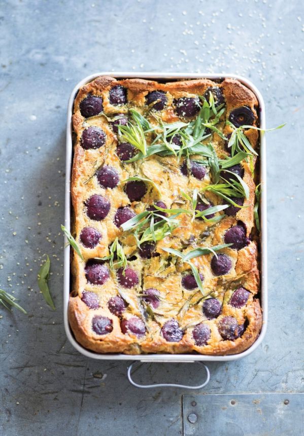 Ciasto bretońskie z wiśniami i estragonem
