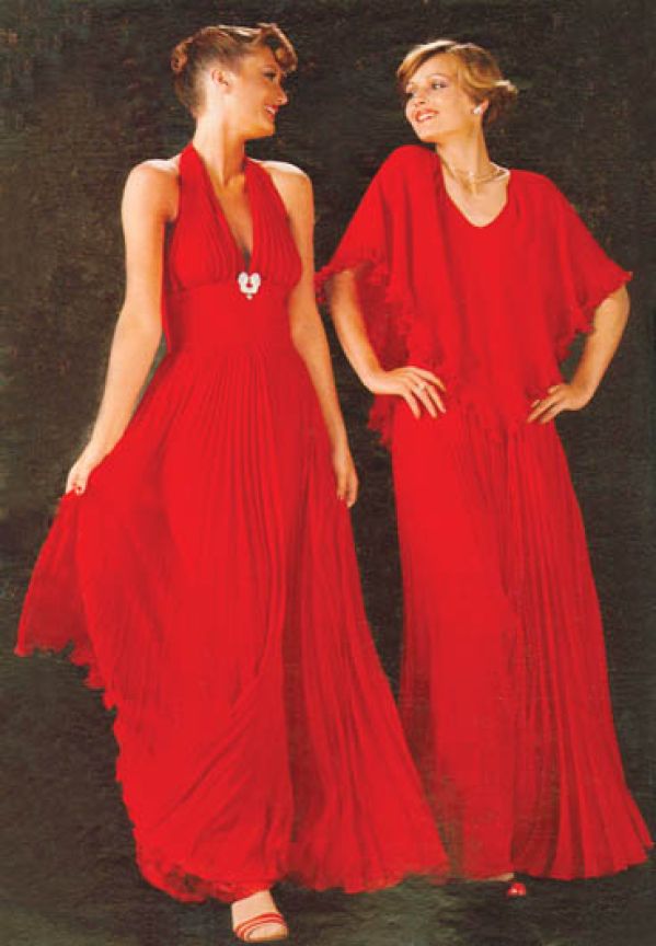 Suknie wieczorowe, lata 70. XX w. Treny, fraki, krynoliny