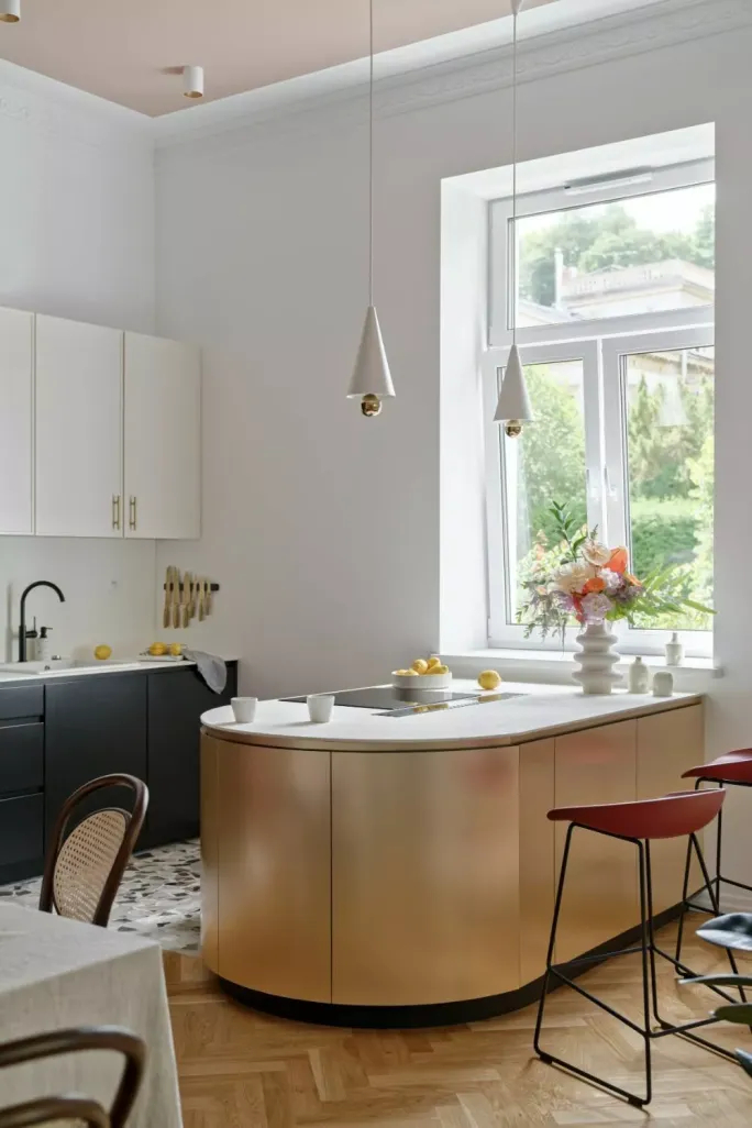 zaokrąglona wyspa kuchenna