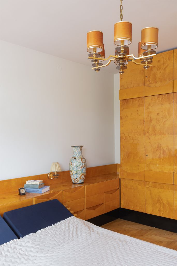 Sypialnia w modernistycznym Domu Książków w Tarnowie