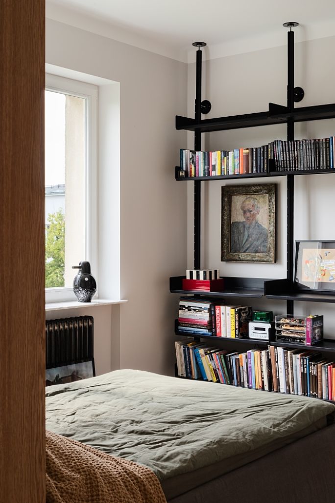 nowoczesna sypialnia w mieszkaniu w kamienicy