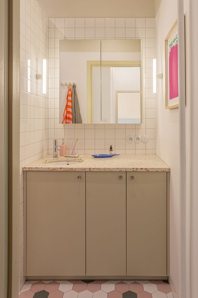 łazienka urządzona w stylu vintage