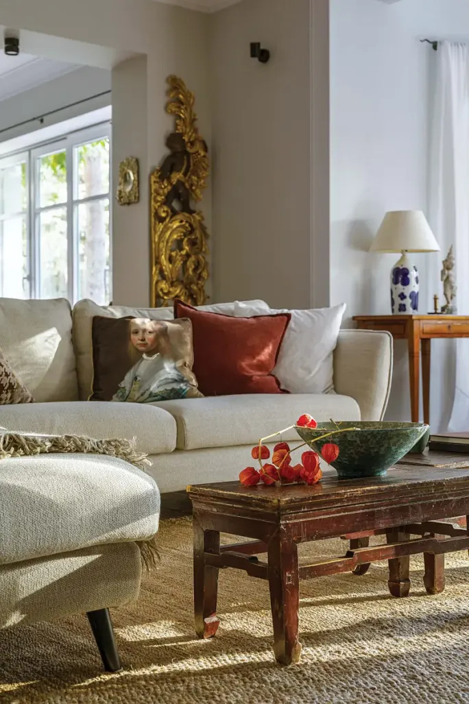 salon z charakterem pełen sztuki i rzemiosła