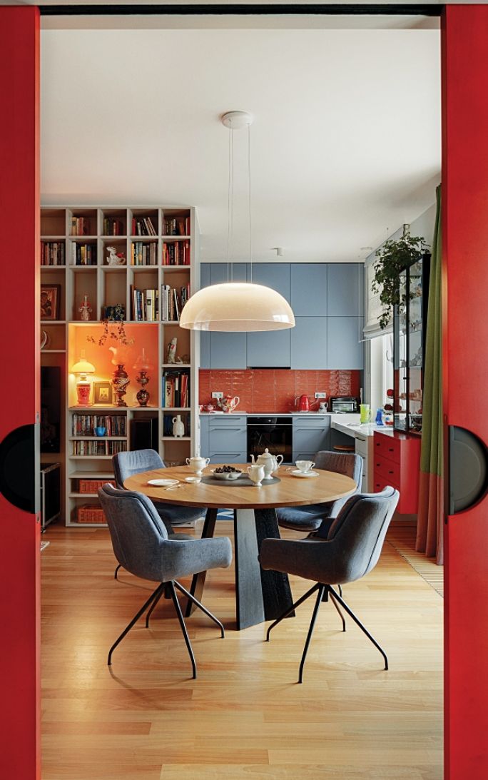 kolorowe mieszkanie jak z filmu almodovara