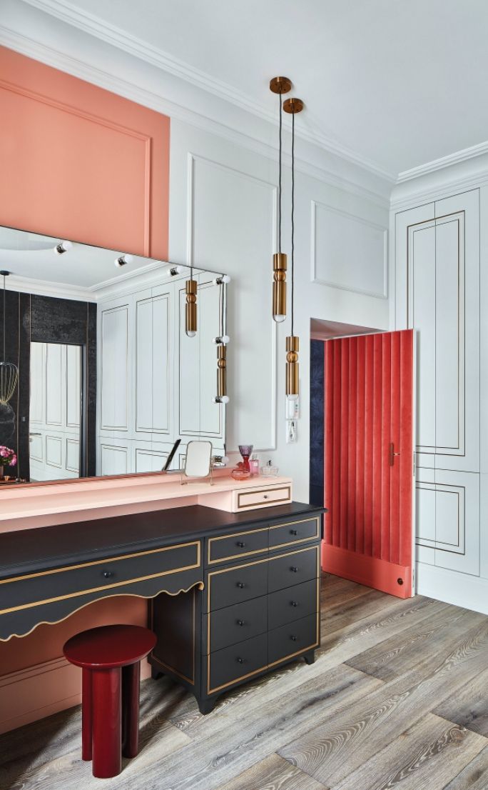 stylowa toaletka w sypialni