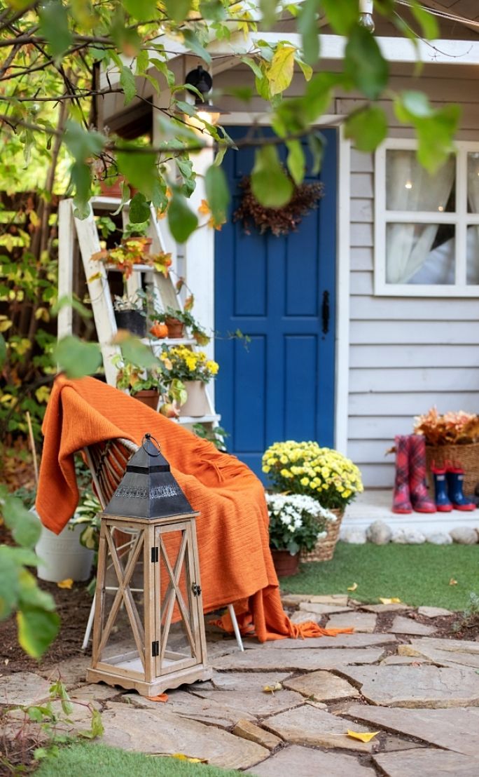 jesienne dekoracje przed dom
