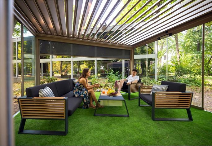 otwierany dach na tarasie