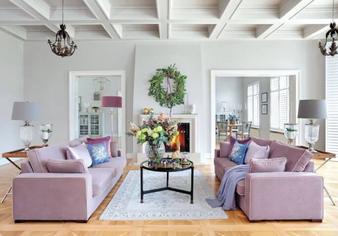 pastelowy fiolet w salonie