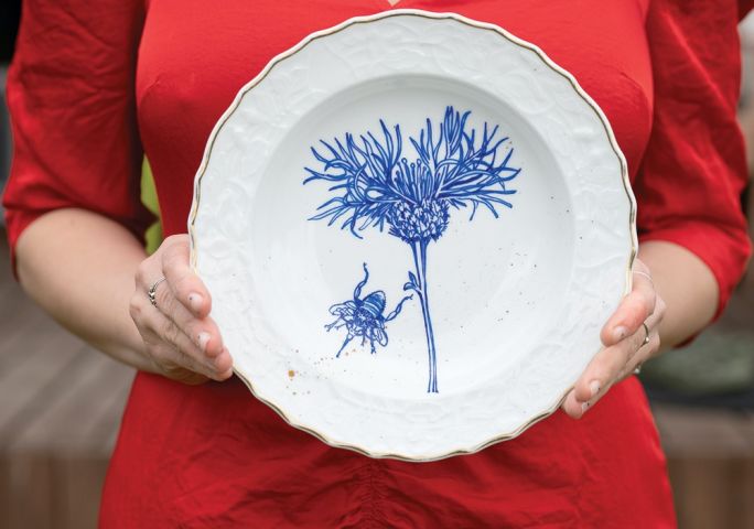 dekoracyjne talerze na ścianę