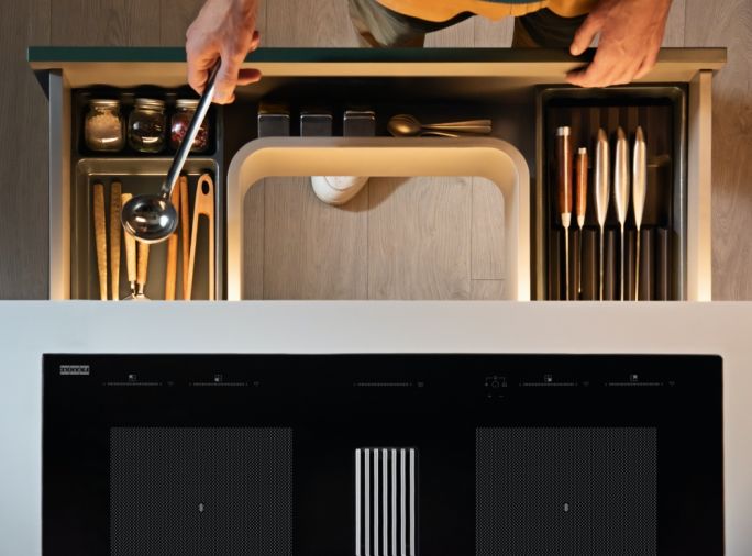 płyta indukcyjna z okapem blatowym Franke