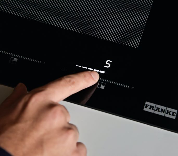 okap zintegrowany z płytą Franke