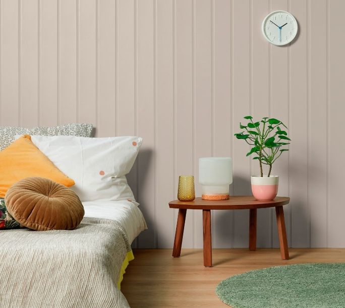 kolorowa boazeria w sypialni