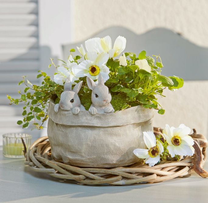 zajączki ozdoby na wielkanocny stół