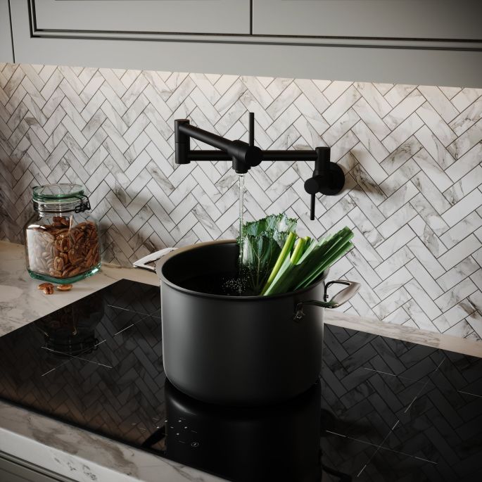 kran nad kuchenką do napełniania garnków