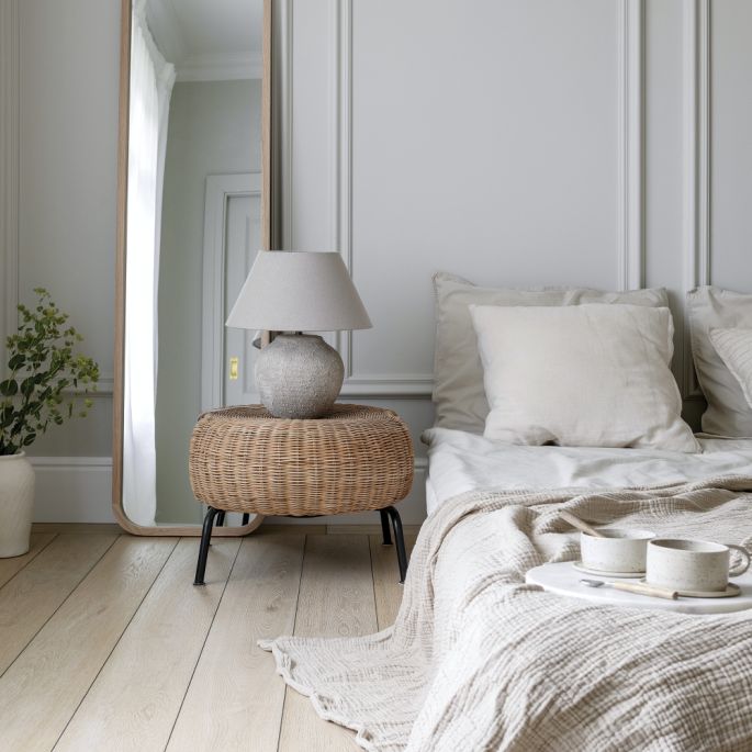 co zamiast szafki nocnej w sypialni