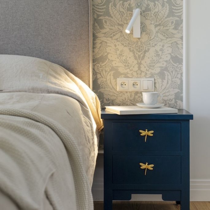 stumetrowe mieszkanie z efektowną biblioteką