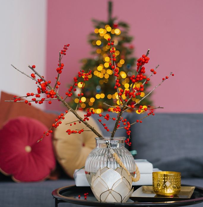 dekoracje bożonarodzeniowe w wazonie
