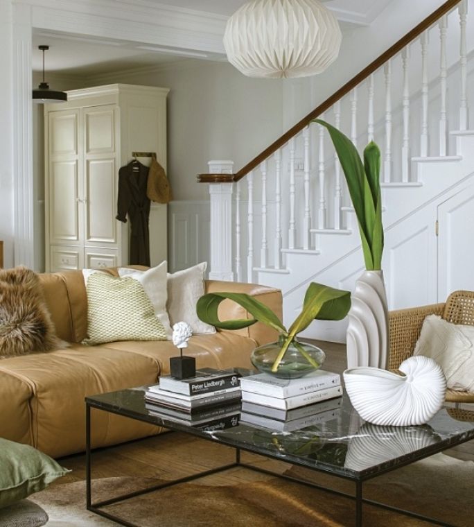 drewniany stolik kawowy