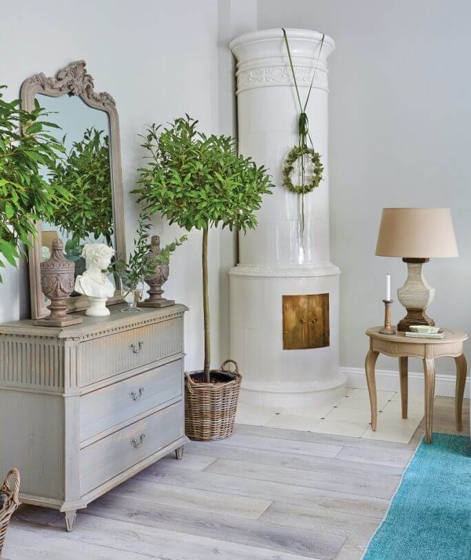 dekoracja komody w salonie