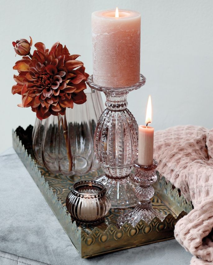 jakie świece na stół do salonu