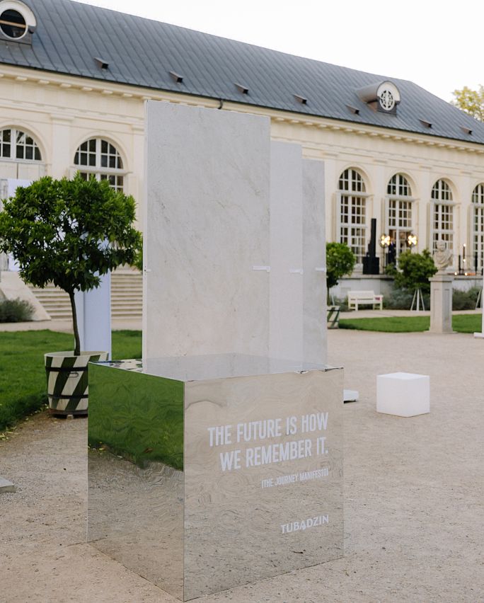 Tubądzin Manifesto w Łazienkach Królewskich