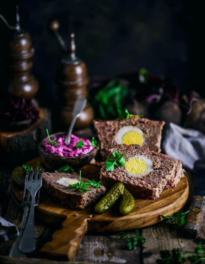 przepis na pieczeń rzymską z jajkiem