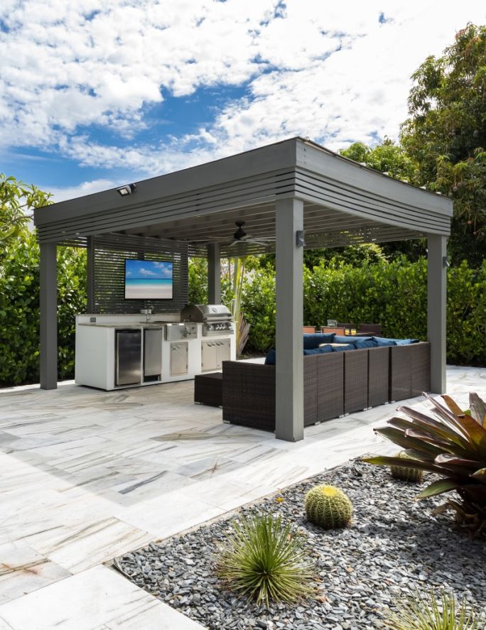 kuchnia letnia w ogrodzie