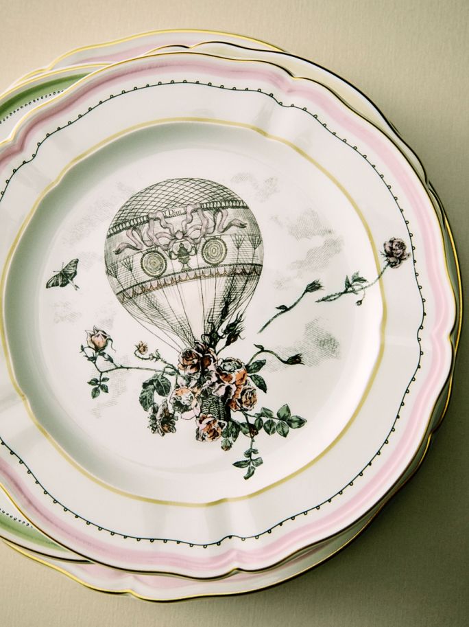 Kolekcja porcelany „Le Fantastique Voyage de Monsieur Dior”