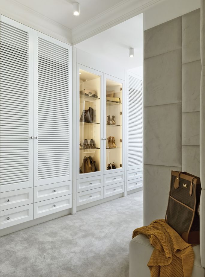 garderoba w dużym mieszkaniu