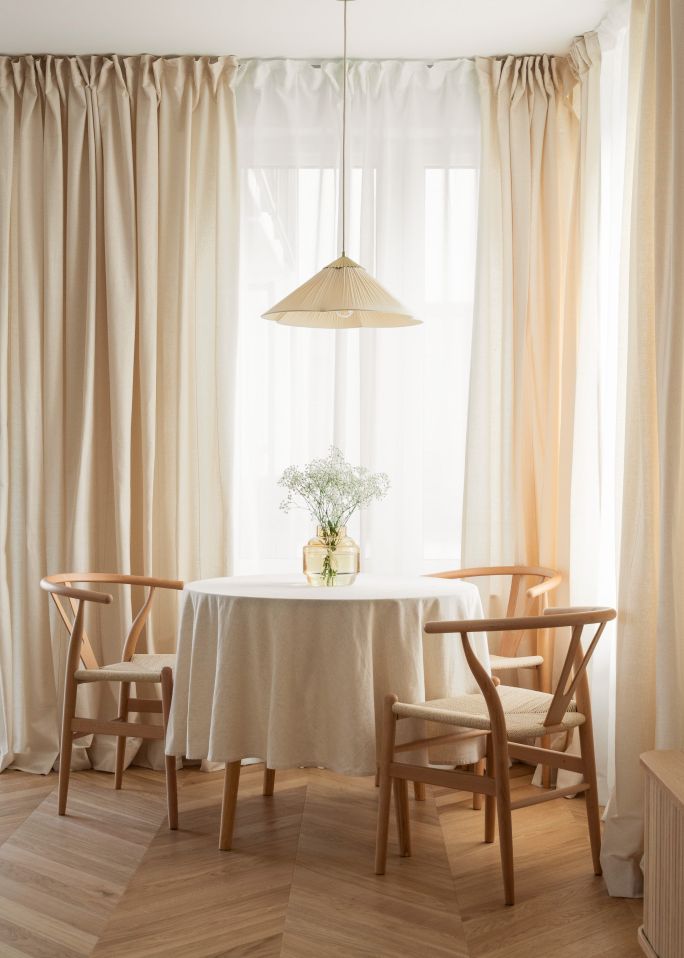 przytulne mieszkanie w odcieniach beżów