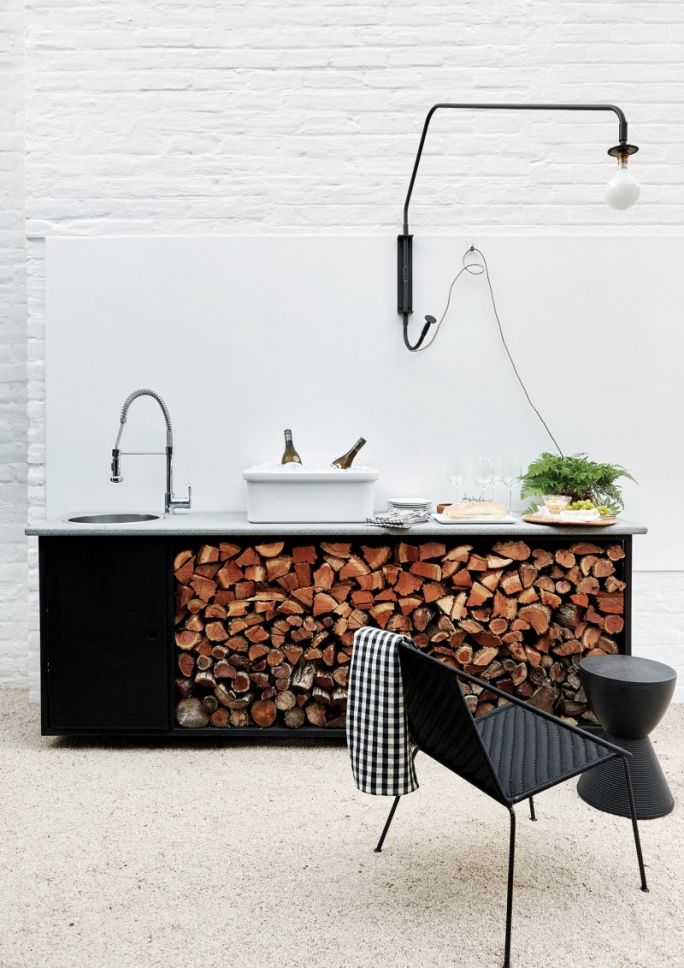kuchnia ogrodowa na małym tarasie