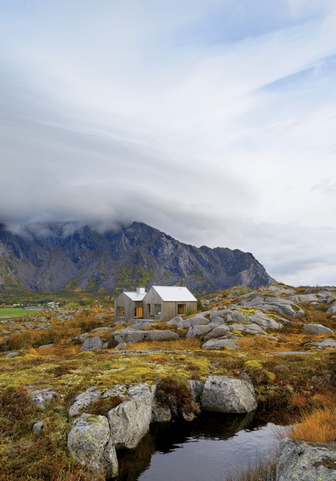 drewniany dom w stylu skandynawskim