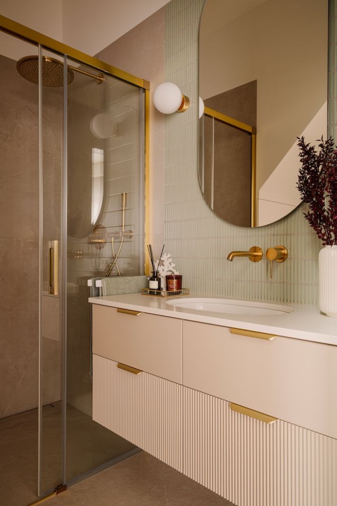 pistacjowe płytki w łazience