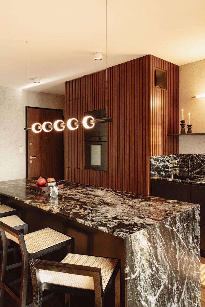 kuchnia w mieszkaniu w stylu loftowym