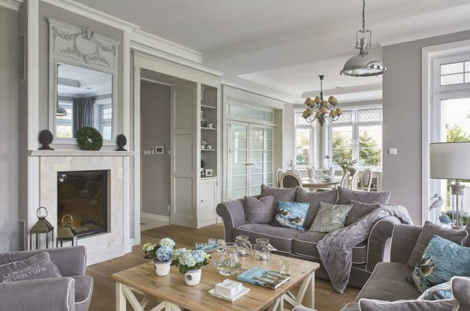 jak urządzić salon z kominkiem