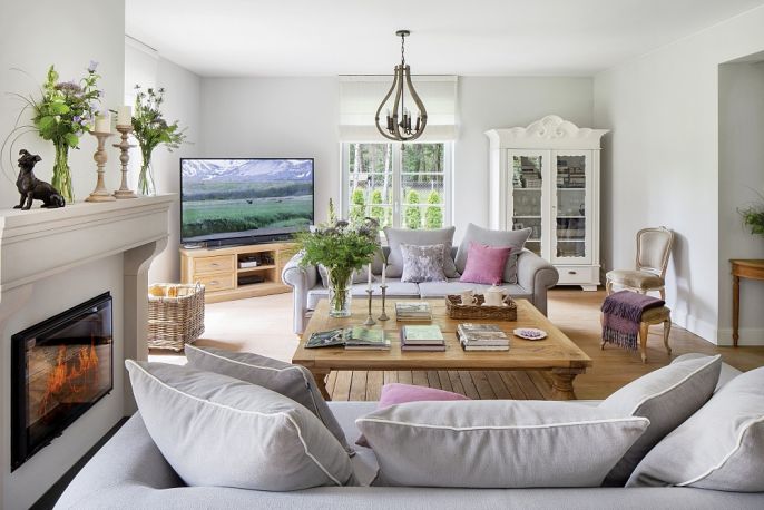 szafka rtv w pokoju dziennym