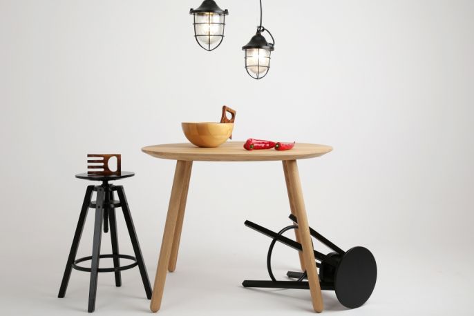 nowoczesny stół drewniany okrągły