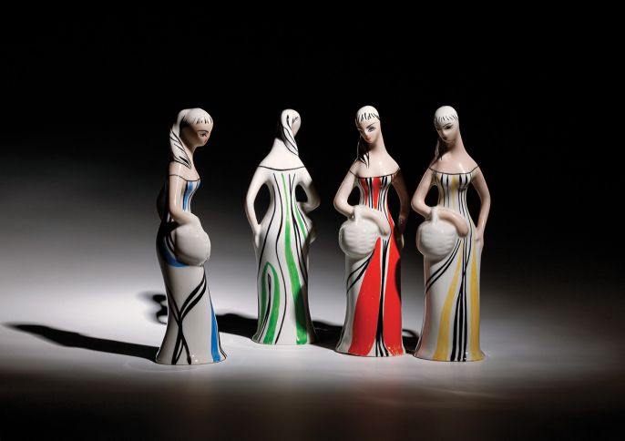 figurka Dama z koszykiem Zbigniewa Śliwowska-Wawrzyniak