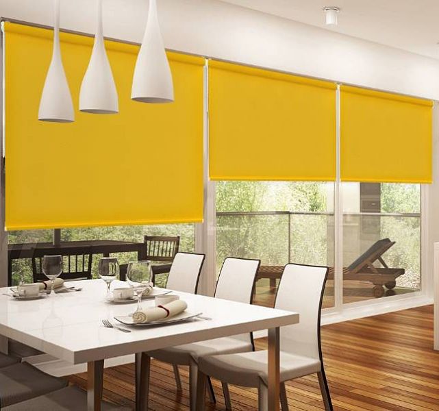 jak samodzielnie zamontować rolety i karnisze