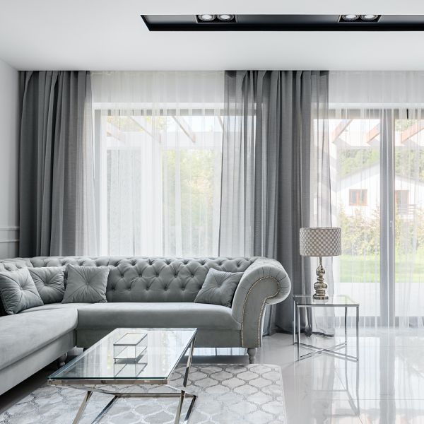 zasłony aż do sufitu dlaczego ten detal tak bardzo zmienia wnętrze