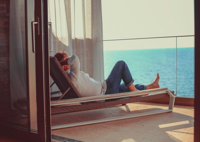 apartament czy hotel co taniej