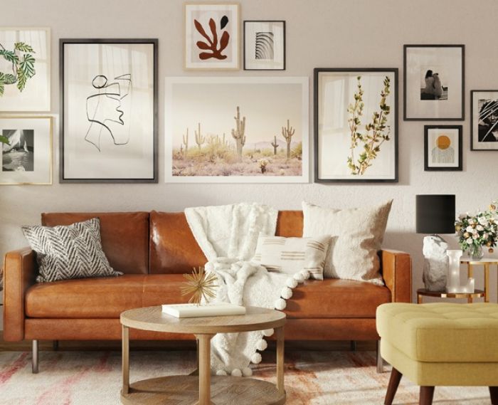 Jak doświetlić dzieła sztuki na ścianie w salonie?