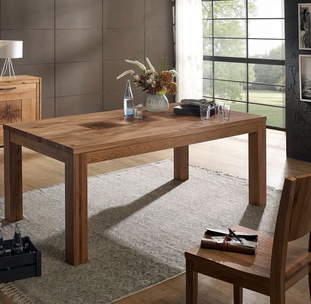 rozkładany stół do jadalni z litego drewna