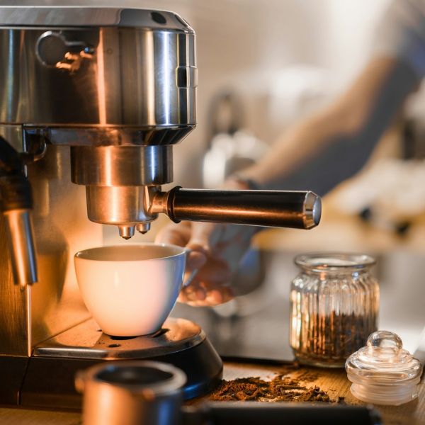 zobacz jak zamienić dom na wsi we włoski azyl